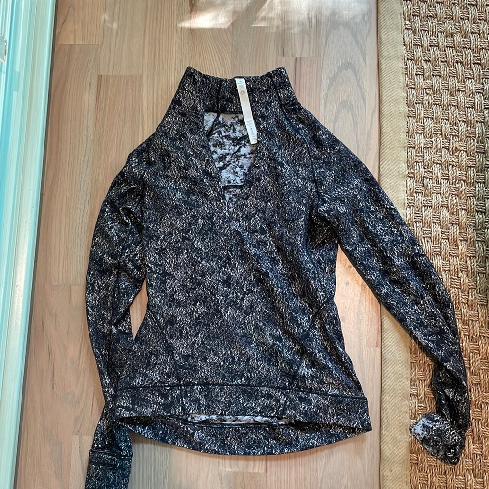SOLD Mercari Lululemon NWOT size 6 fleece pullover